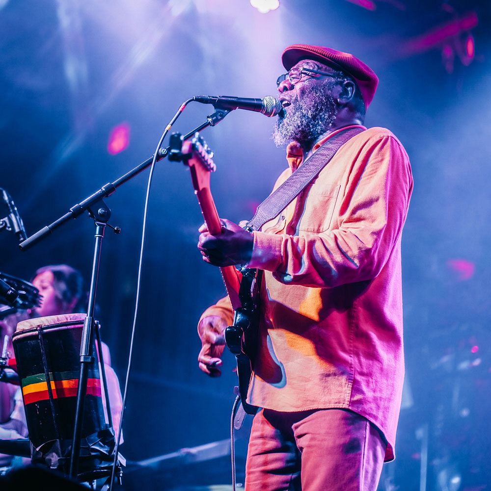 CLINTON FEARON & Boogie Brown Band with Wet City Rockers and Selecta