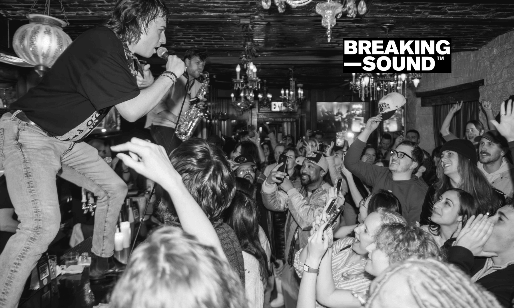 Mira. - Live at The Speakeasy